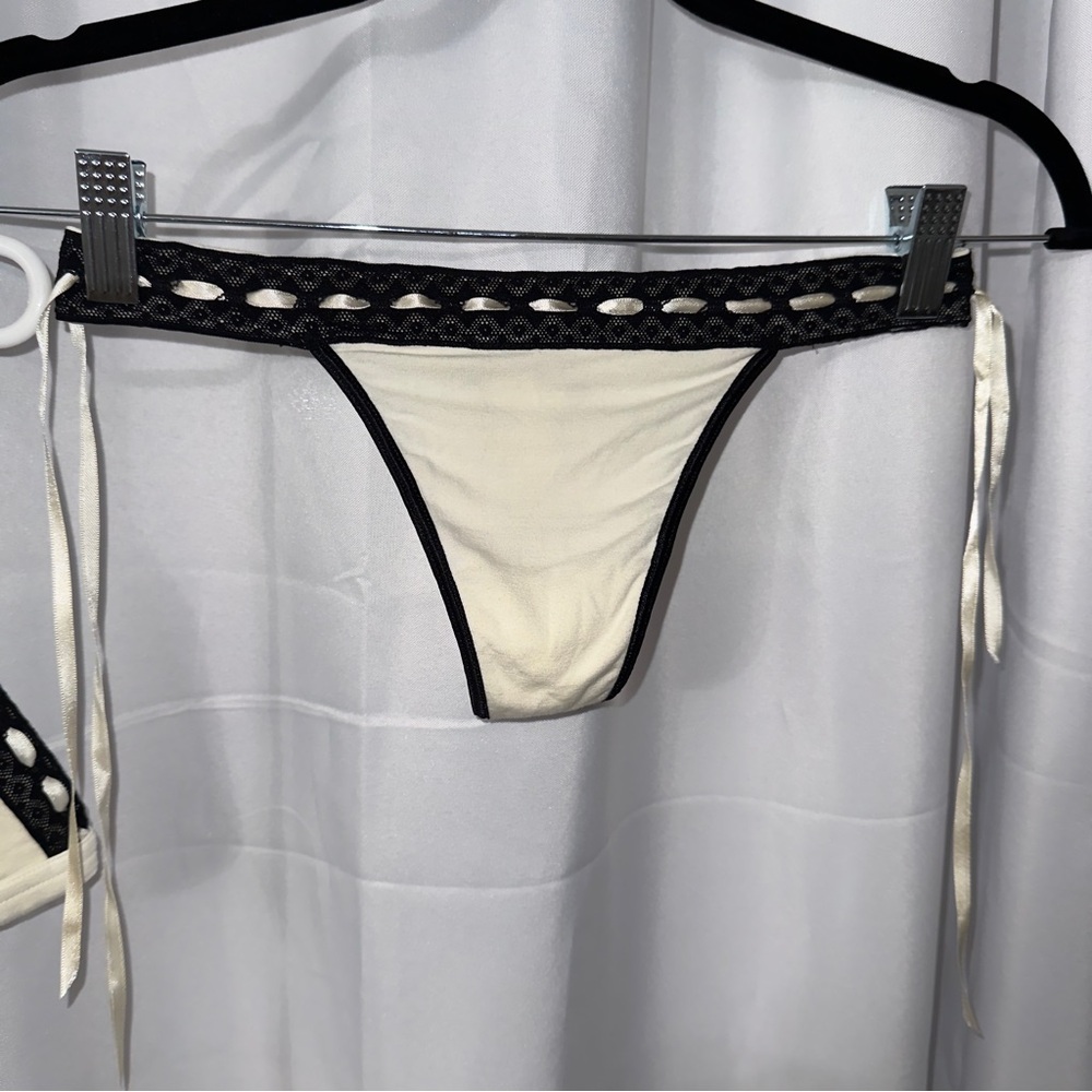Nina Cream and Black Bikini Set - Picture 2 of 5